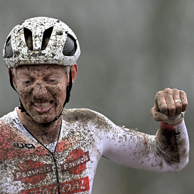 Foto zu dem Text "Vanthourenhout gewinnt Spektakelcross beim Weltcup in Namur"