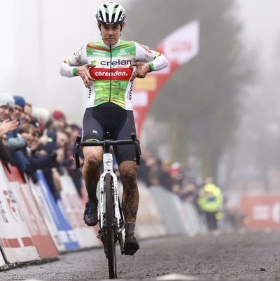 Foto zu dem Text "Norbert Riberolle hat beim Azencross die größten Reserven"