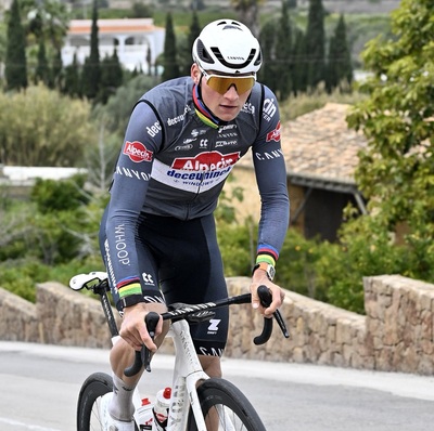 Foto zu dem Text "Van der Poel bleibt motiviert für weitere Tour-Etappensiege"