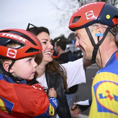 Foto zu dem Text "“Papa hat gewonnen“: Theuns feiert ersten Sieg seit vier Jahren "